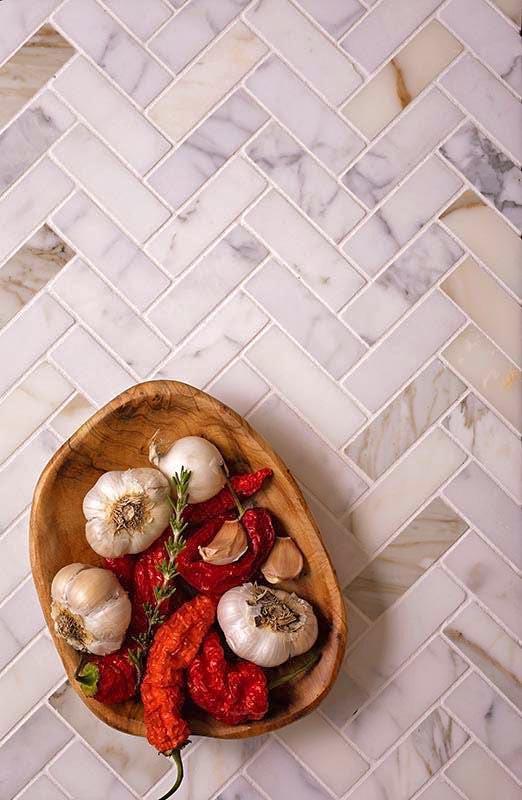1X3" Calacatta Honed Herringbone Mosaic Tile for Kitchen Countertop