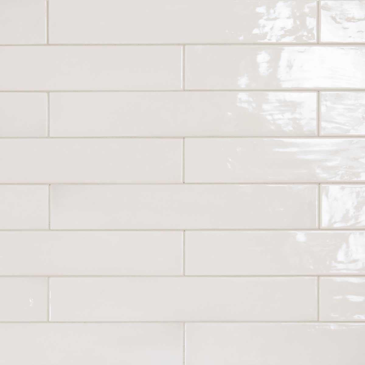 Lake White Glazed Ceramic Long Subway Tile 2.6x16