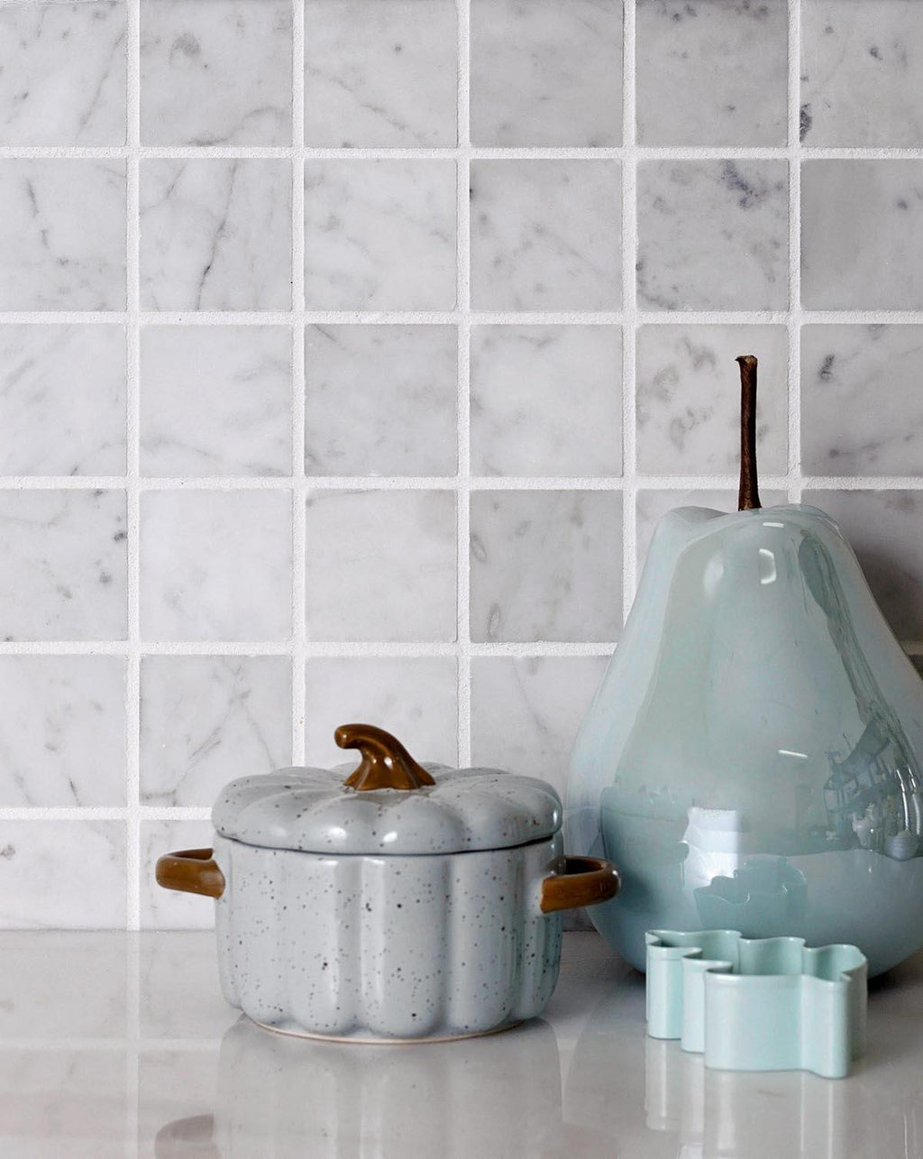 2X2 White Carrara Honed Mosaic Tile | Tile Club