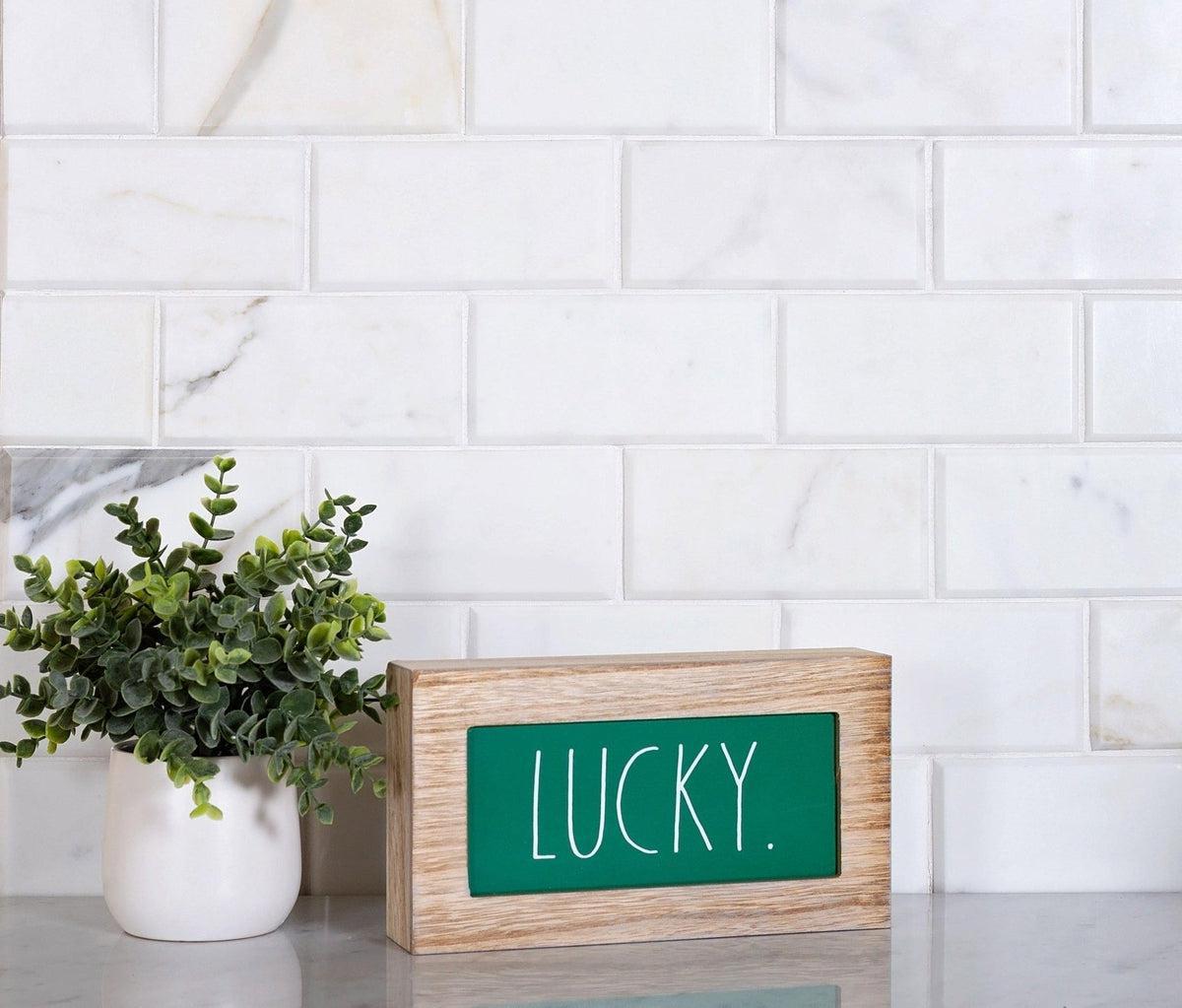 Calacatta Gold Beveled Marble Subway Tile 3X6 | Tile Club