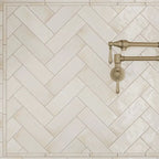 Luna White Pencil Trim for a Tile Edge