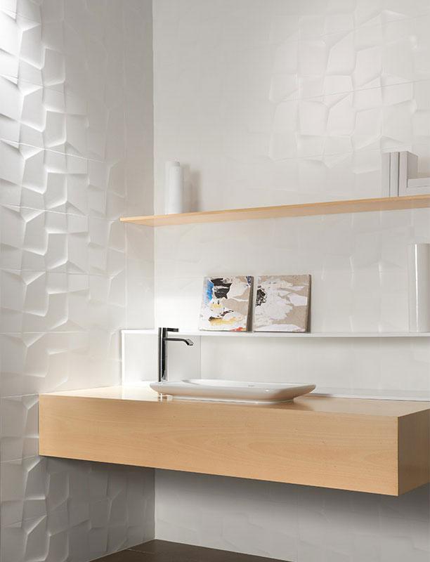3D Tile with Natural White Porcelain Tile for a Modern Bathroom