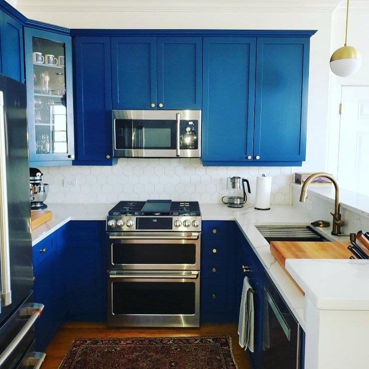 Sheila Urban Real Estate After Kitchen Transformation with Tile Club 4" Thassos Marble Hexagon Tile Honed Backsplash