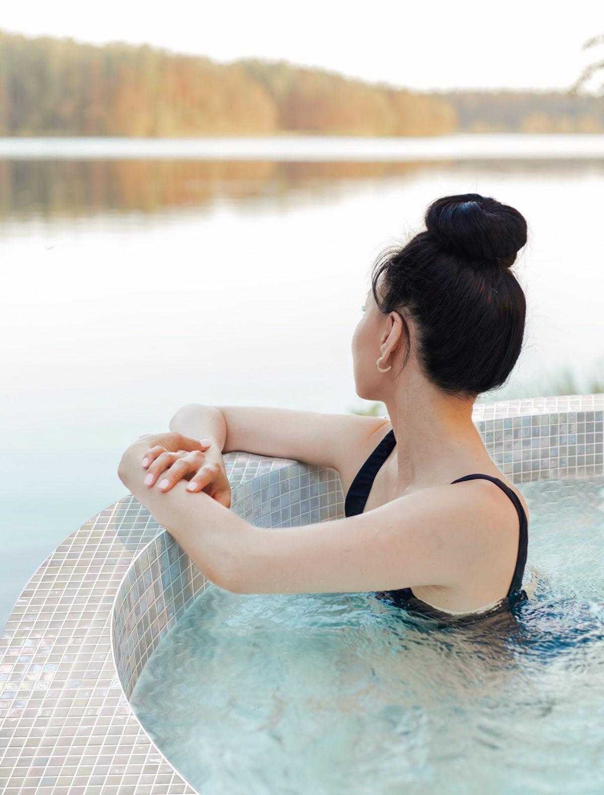 Pearlescent Ashy White Square Glass Pool Tile