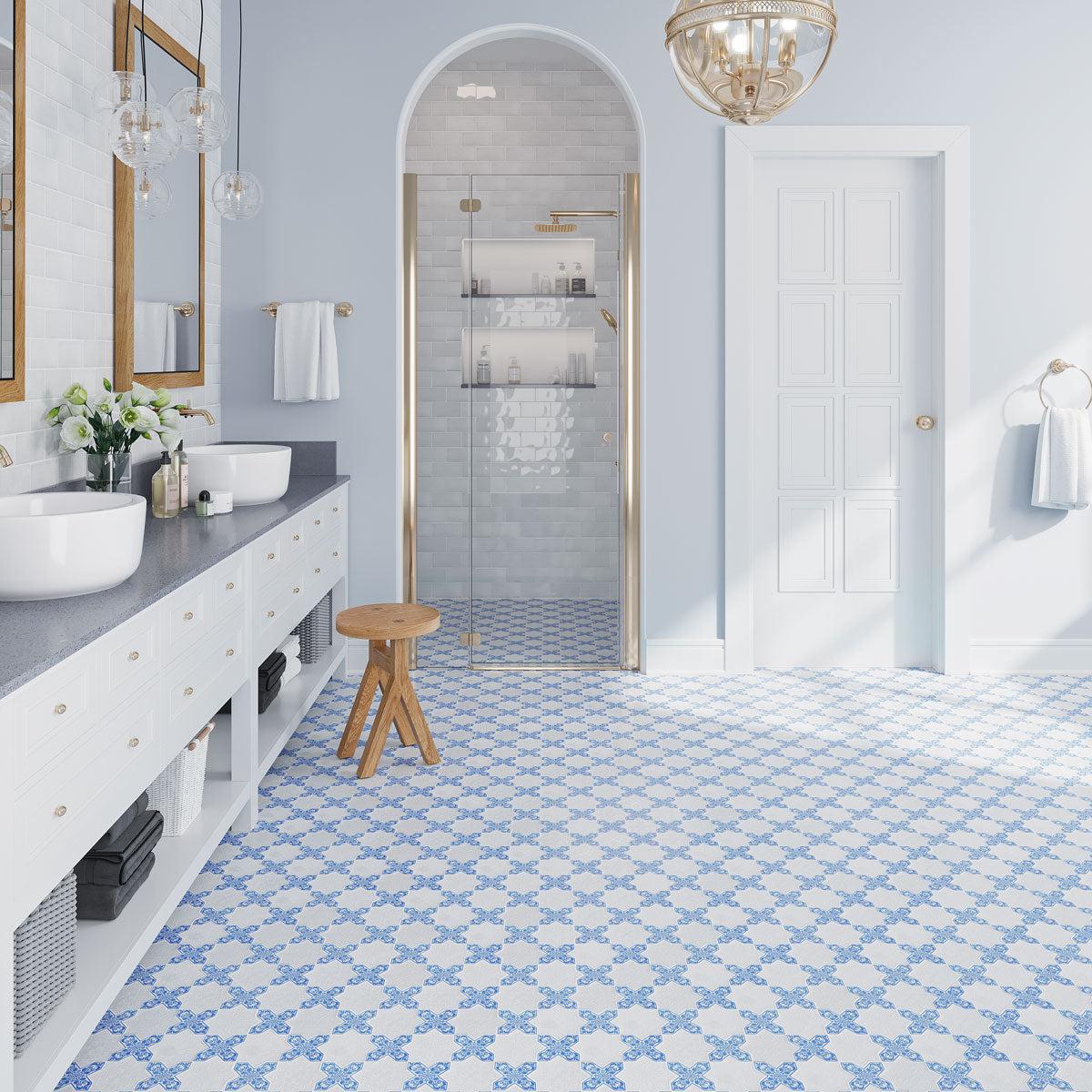 BLue and white patterned bathroom floor