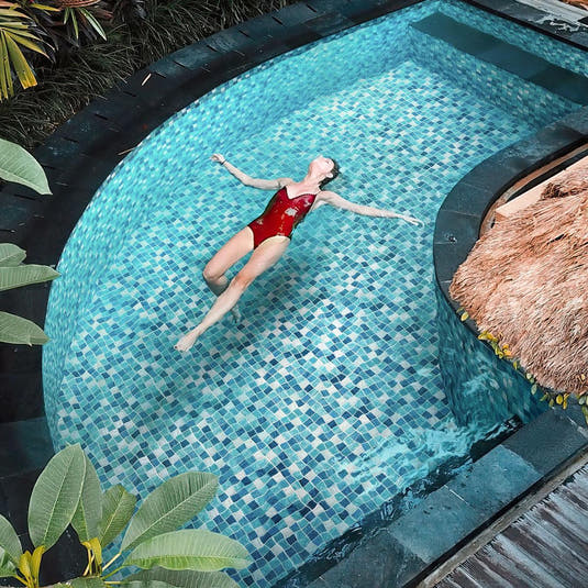 Tropic Style Openair Pool Tyled with Aquamarine Blue Mixed Squares Glass Tiles