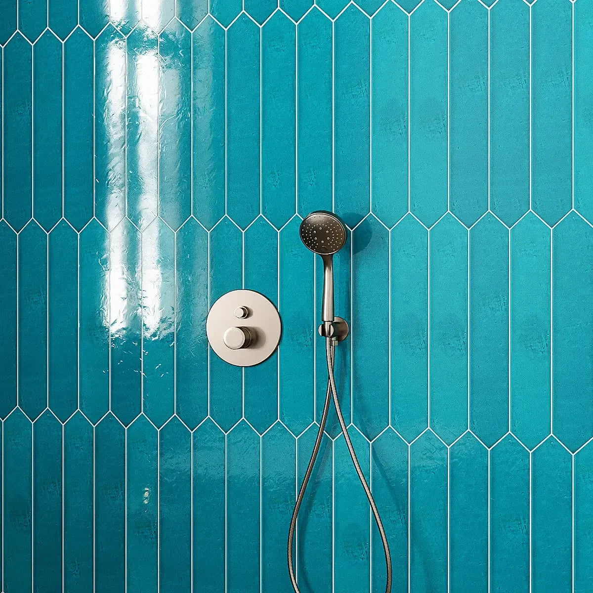 Camila Glossy Turquoise Picket Tile Shower Wall