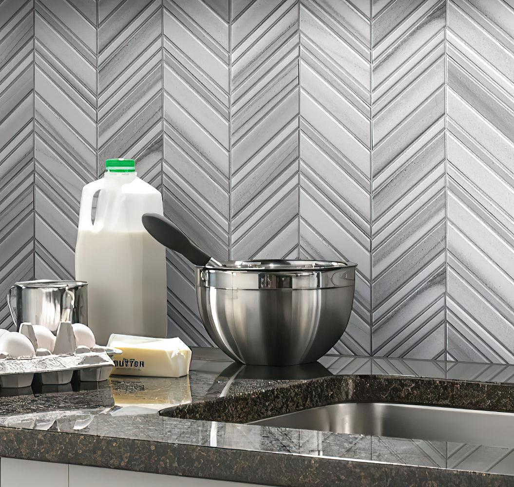 Shiny kitchen with polished chevron mosaic tile backsplash