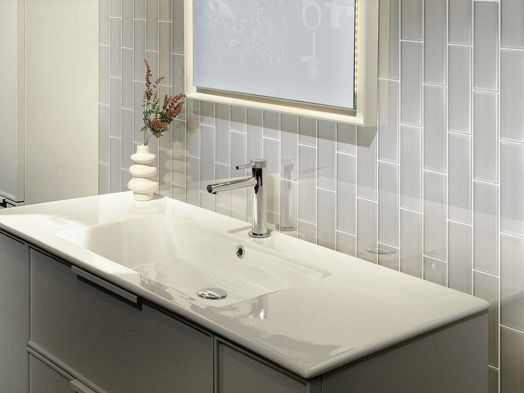 Glacier Beach Polished Glass Subway Tile