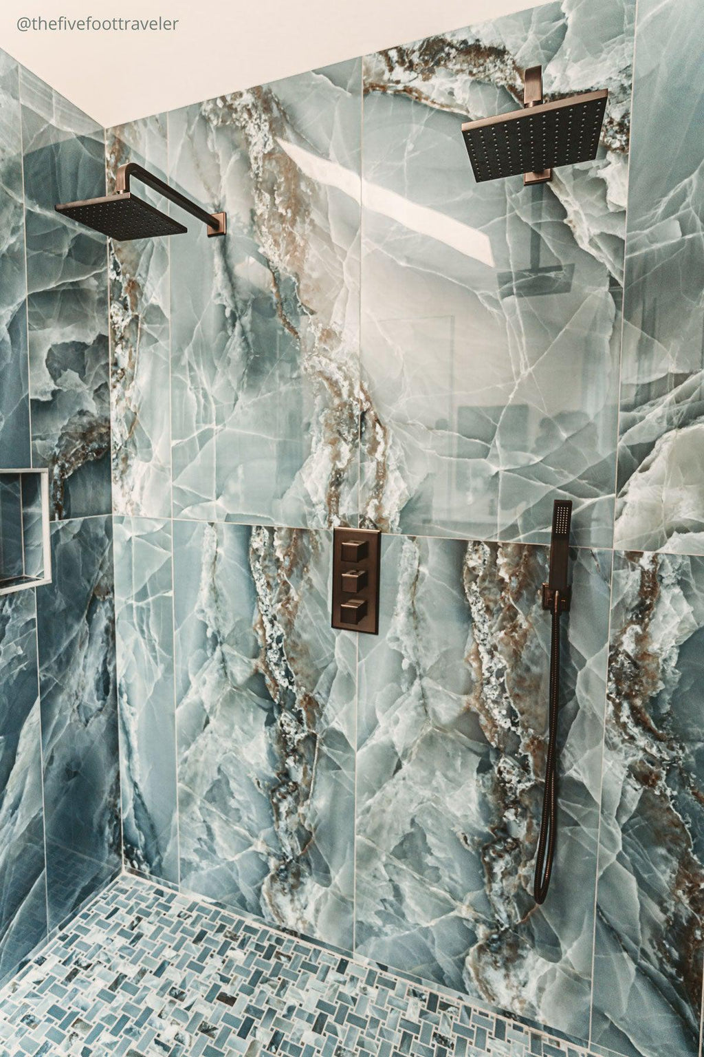 Emporio Green Onyx Large-Format Porcelain Tile 24x48 | Tile Club