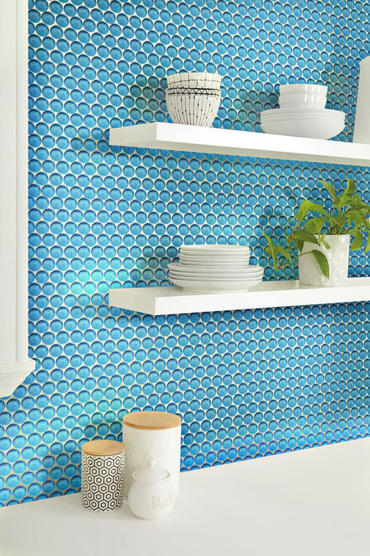 White kitchen with Sky Blue Penny Round Glass Tile backsplash