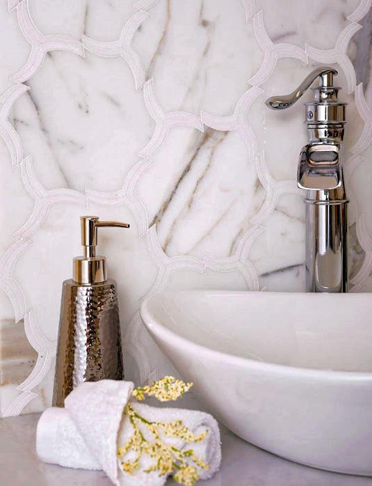 Wavy Marble Tile Backsplash Design